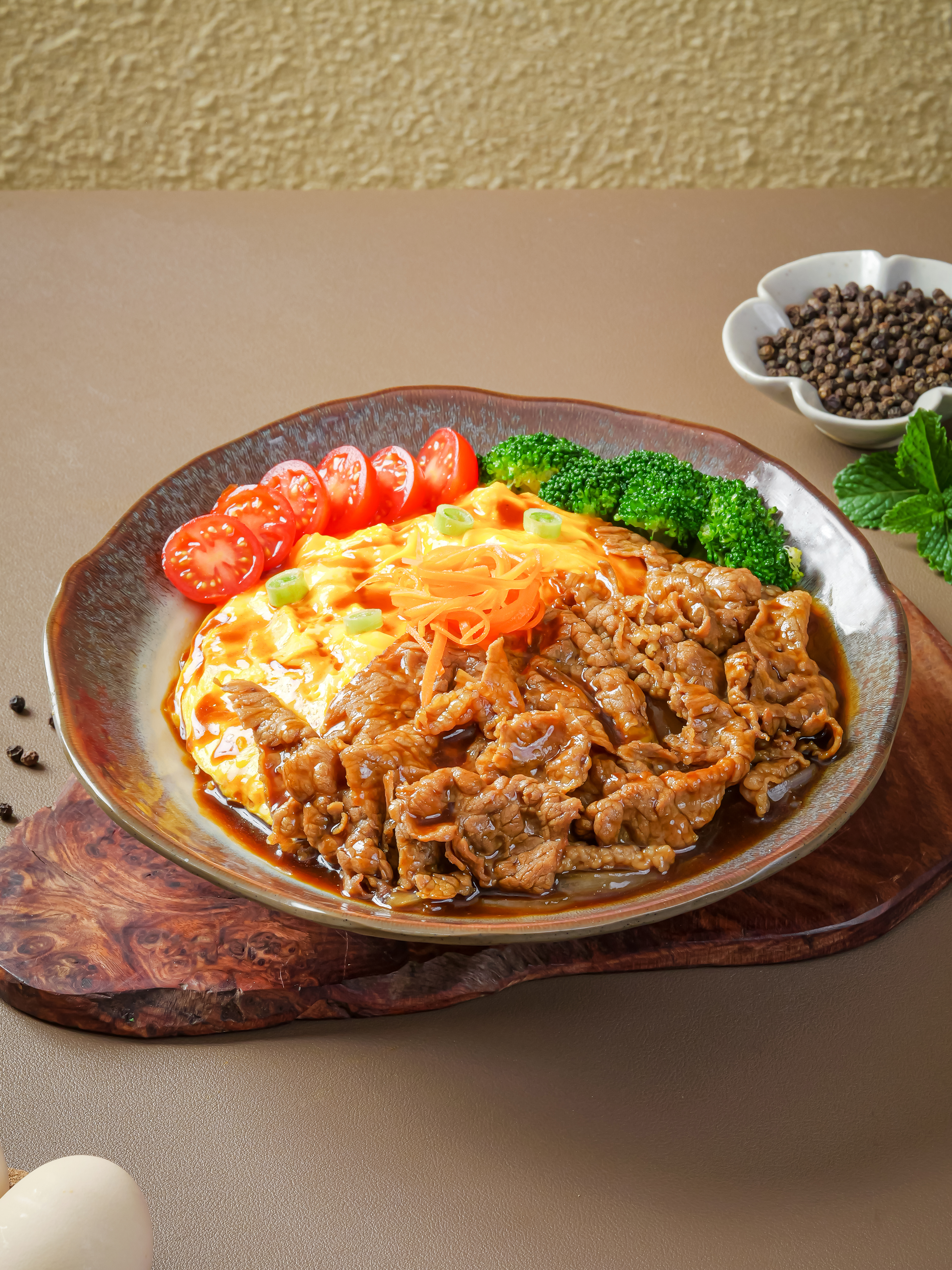 照烧肥牛滑蛋饭
