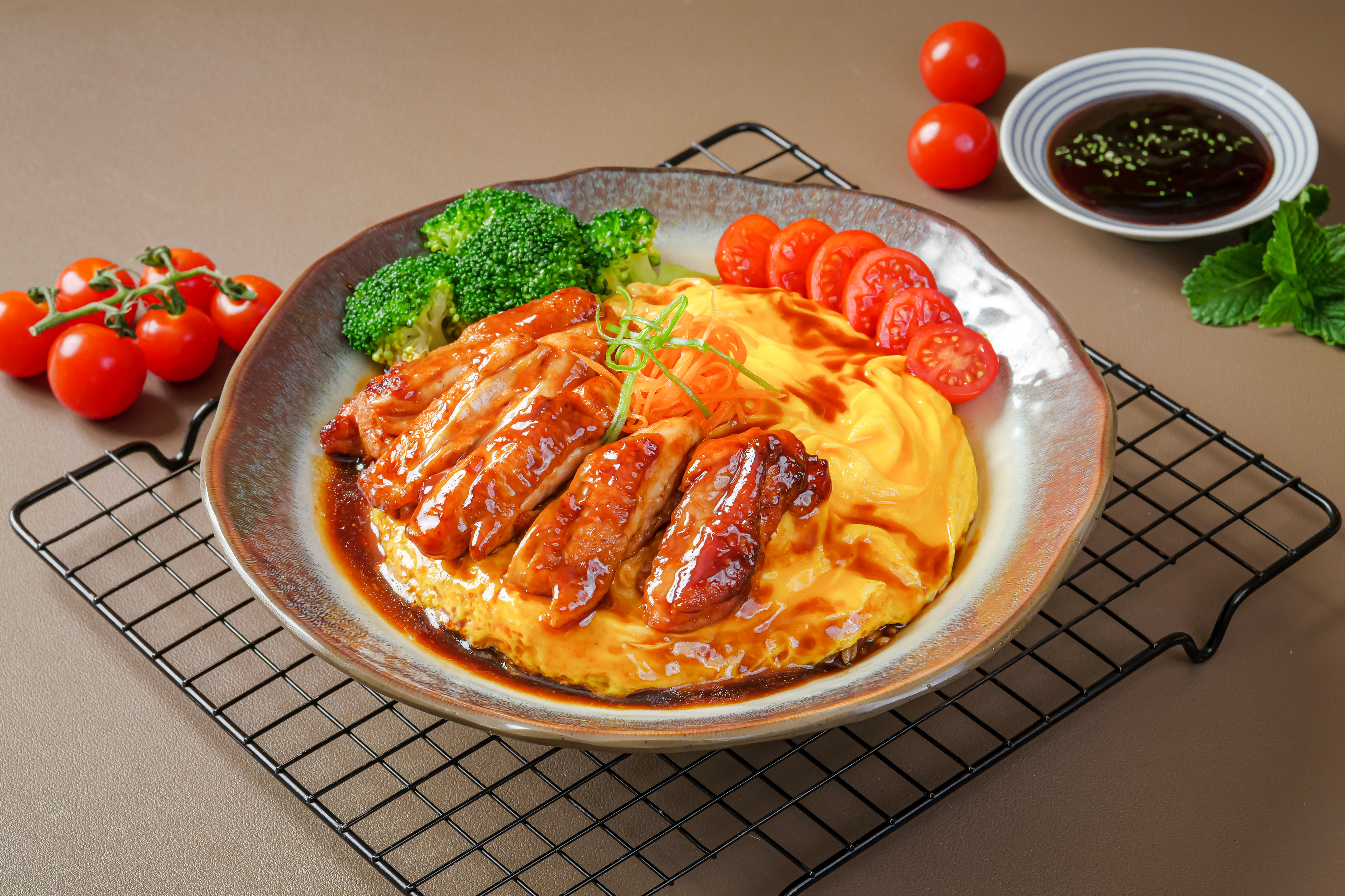 照烧鸡腿滑蛋饭